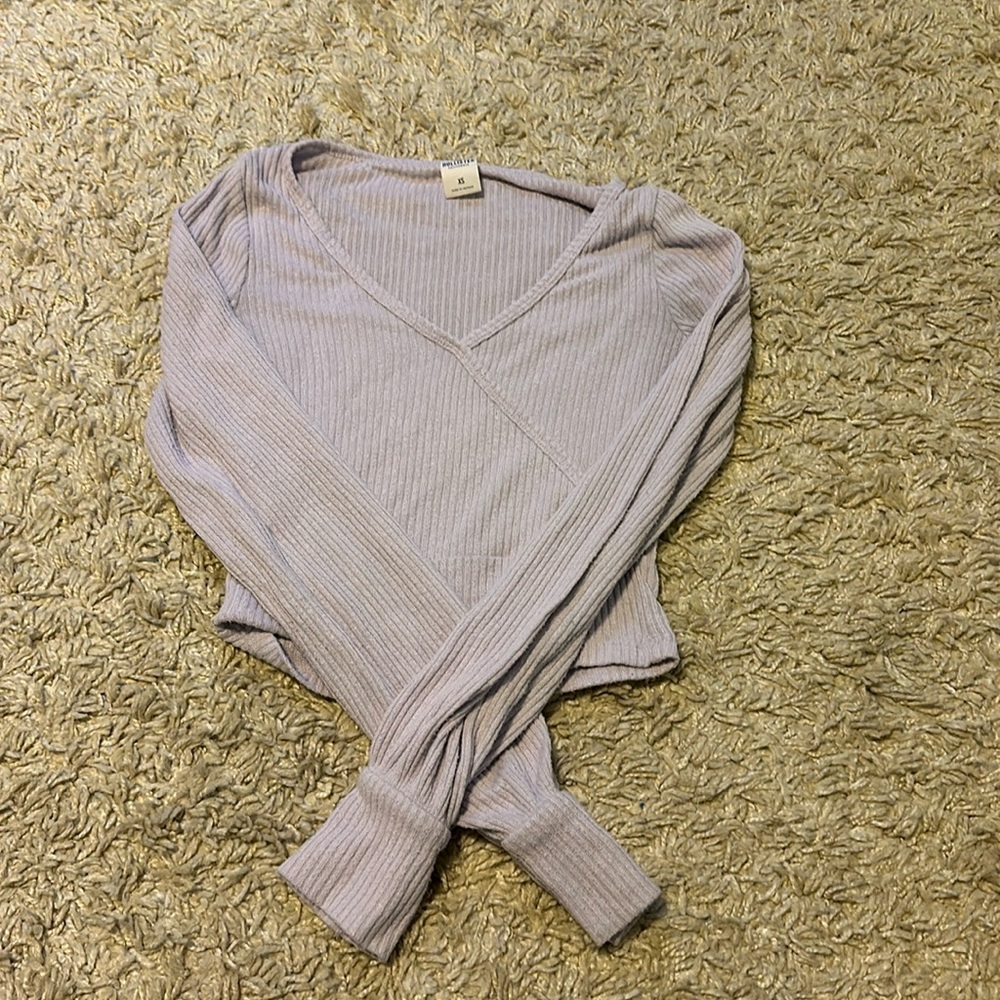 Hollister light purple long sleeve size xs